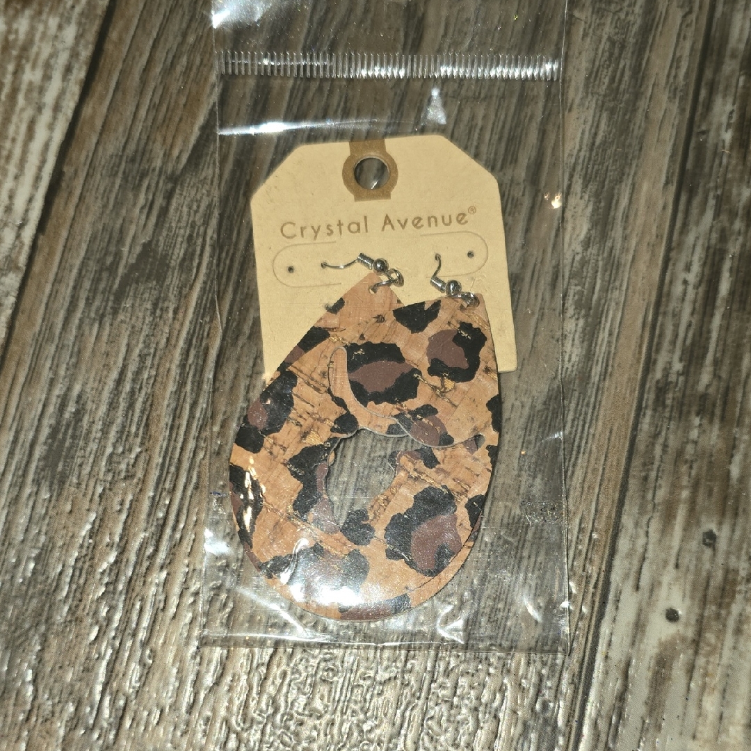 Leopard Print Earrings - Bull Punch 8$